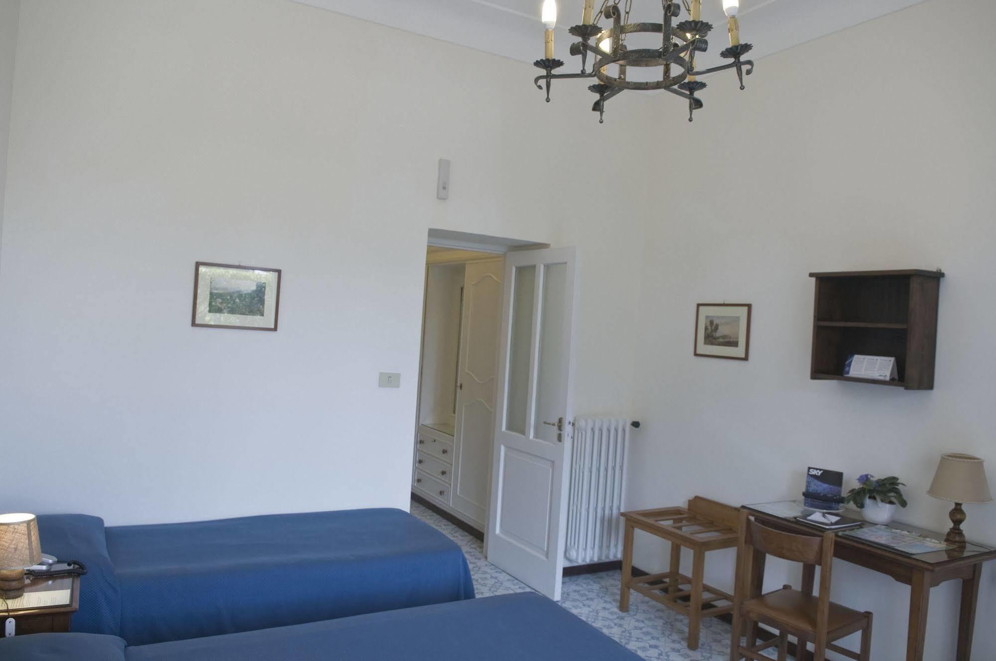 Hotel Villa Sarah Capri Esterno foto