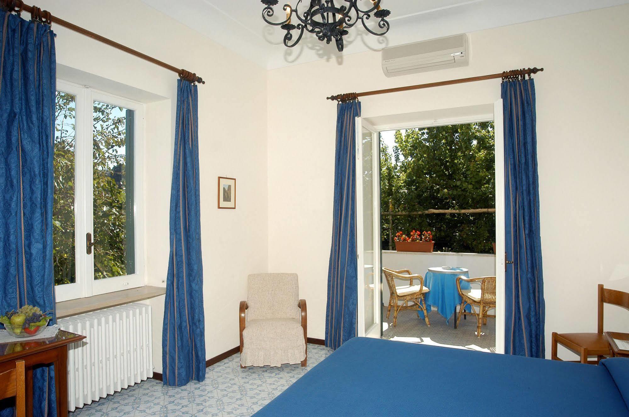 Hotel Villa Sarah Capri Esterno foto