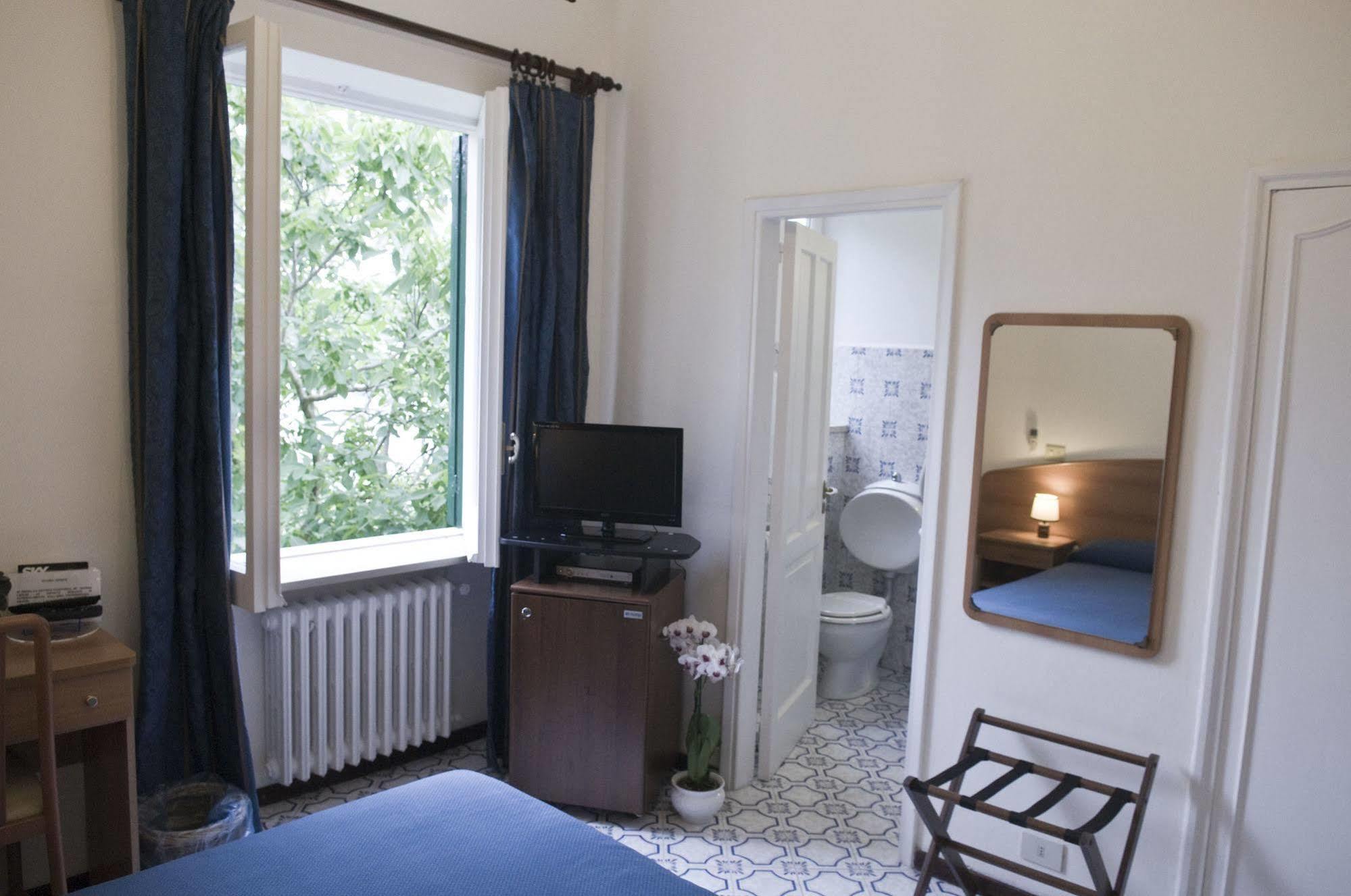 Hotel Villa Sarah Capri Esterno foto